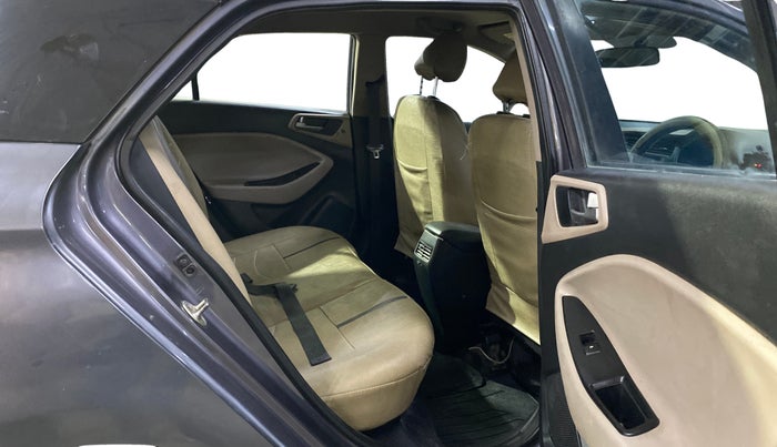 2017 Hyundai Elite i20 MAGNA 1.2, Petrol, Manual, 49,487 km, Right Side Rear Door Cabin