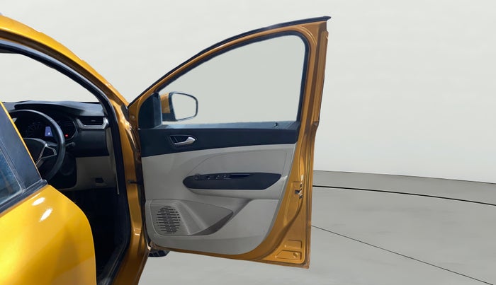 2020 Renault TRIBER RXZ, Petrol, Manual, 42,900 km, RHS Front Door