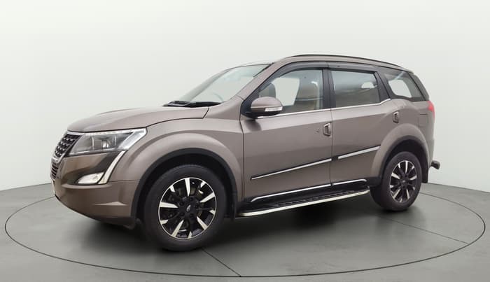 2018 Mahindra XUV500 W11, Diesel, Manual, 68,288 km, Left Front Diagonal
