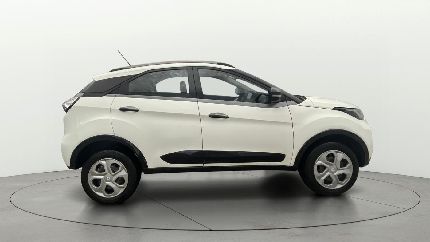 2021 Tata NEXON XM PETROL, Petrol, Manual, 52,462 km, Right Side View