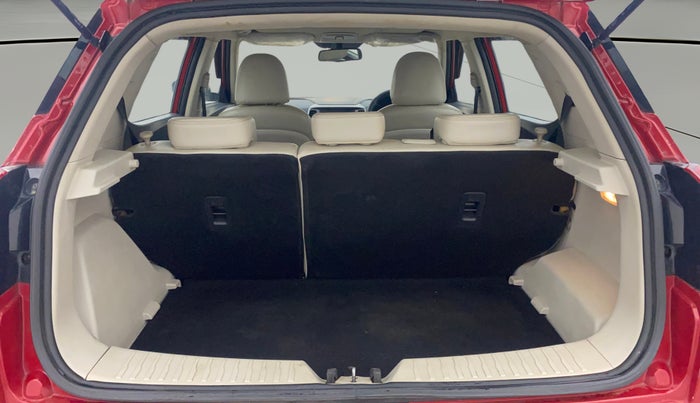 2020 Mahindra XUV300 W8 (O) 1.5 DIESEL, Diesel, Manual, 1,10,988 km, Boot Open Zoomed View