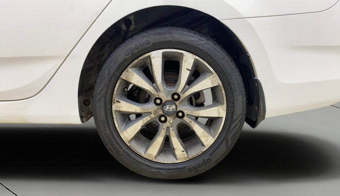 2014 Hyundai Verna FLUIDIC 1.6 CRDI SX AT, Diesel, Automatic, 68,737 km, Left Rear Wheel