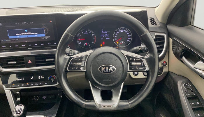 2020 KIA SELTOS HTX 1.5 PETROL, CNG, Manual, 93,799 km, Steering Wheel Close Up