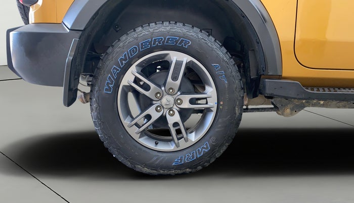 2023 Mahindra Thar LX D HT 2WD MT, Diesel, Manual, 48,507 km, Right Rear Wheel