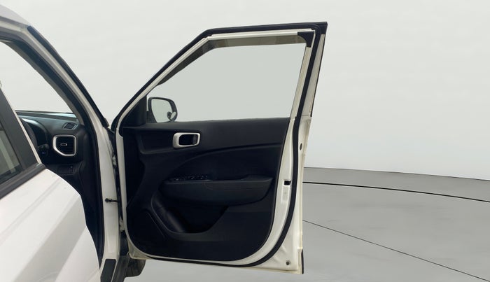 2021 Hyundai VENUE SX 1.5 CRDI, Diesel, Manual, 54,146 km, RHS Front Door