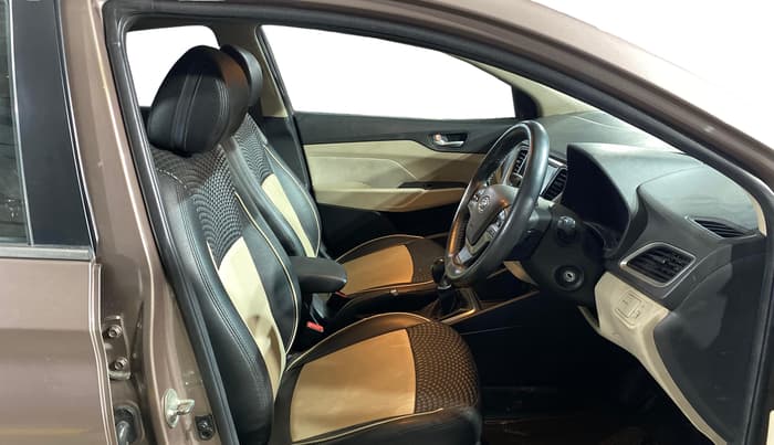 2018 Hyundai Verna 1.6 VTVT SX, Petrol, Manual, 50,549 km, Right Side Front Door Cabin