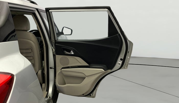 2019 Mahindra XUV300 W8 (O) 1.5 DIESEL, Diesel, Manual, 79,741 km, RHS Rear Door