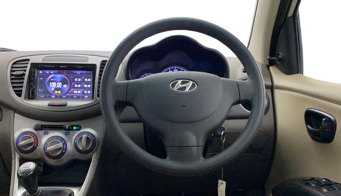 2015 Hyundai i10 MAGNA 1.1, Petrol, Manual, 67,081 km, Steering Wheel Close Up