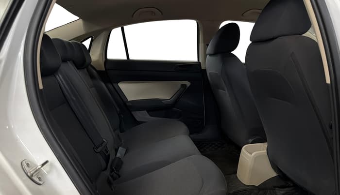 2025 Skoda SLAVIA Classic 1.0L TSI MT, Petrol, Manual, 17,183 km, Right Side Rear Door Cabin