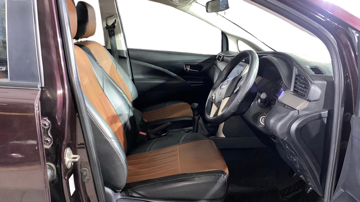 2018 Toyota Innova Crysta 2.4 GX 8 STR, Diesel, Manual, 28,379 km, Right Side Front Door Cabin