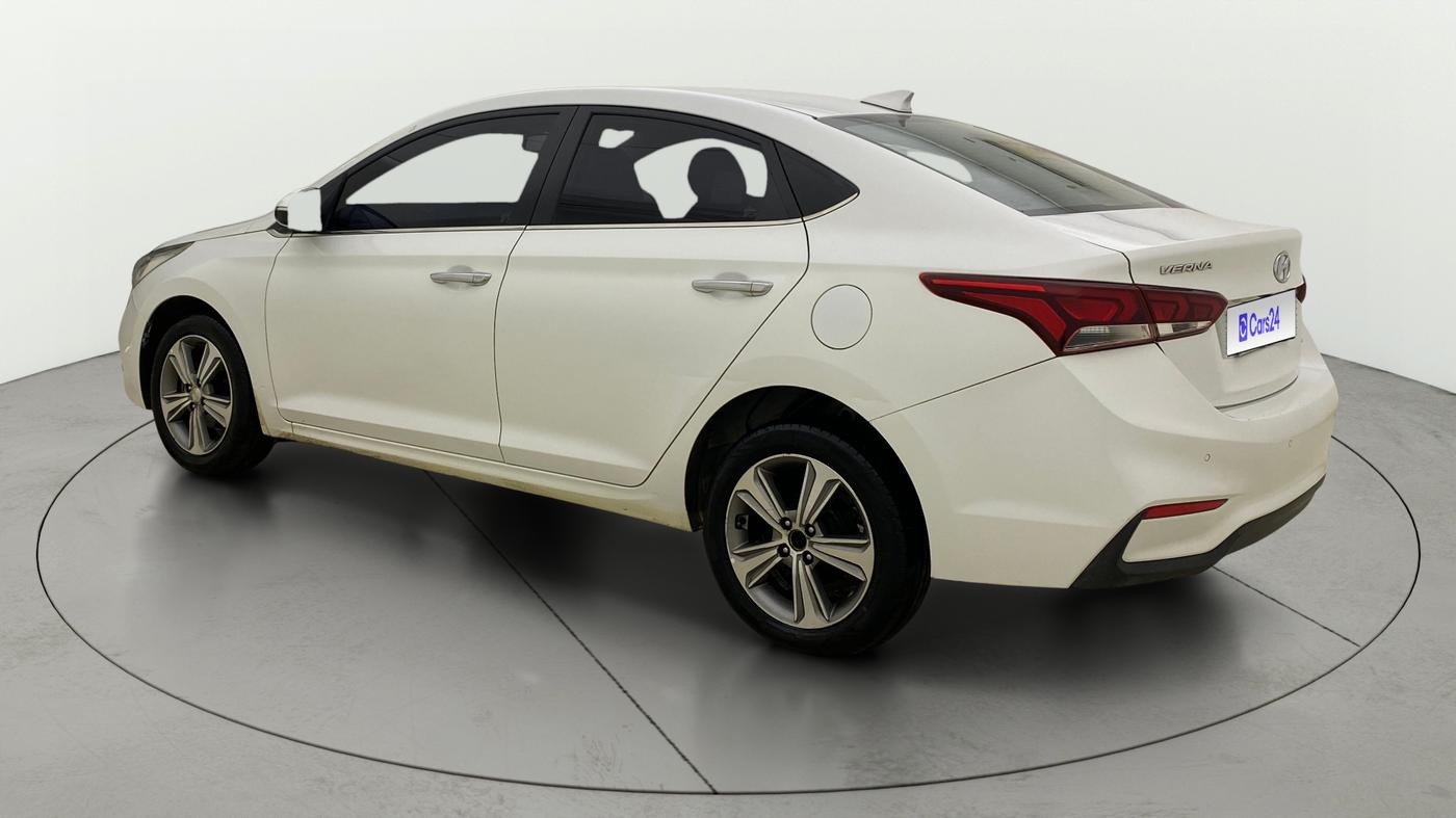 2018 Hyundai Verna 1.6 SX (O) CRDI MT, Diesel, Manual, 88,512 km, Left Back Diagonal