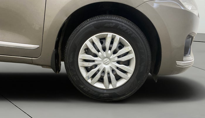 2017 Maruti Dzire VXI AMT, Petrol, Automatic, 83,052 km, Right Front Wheel