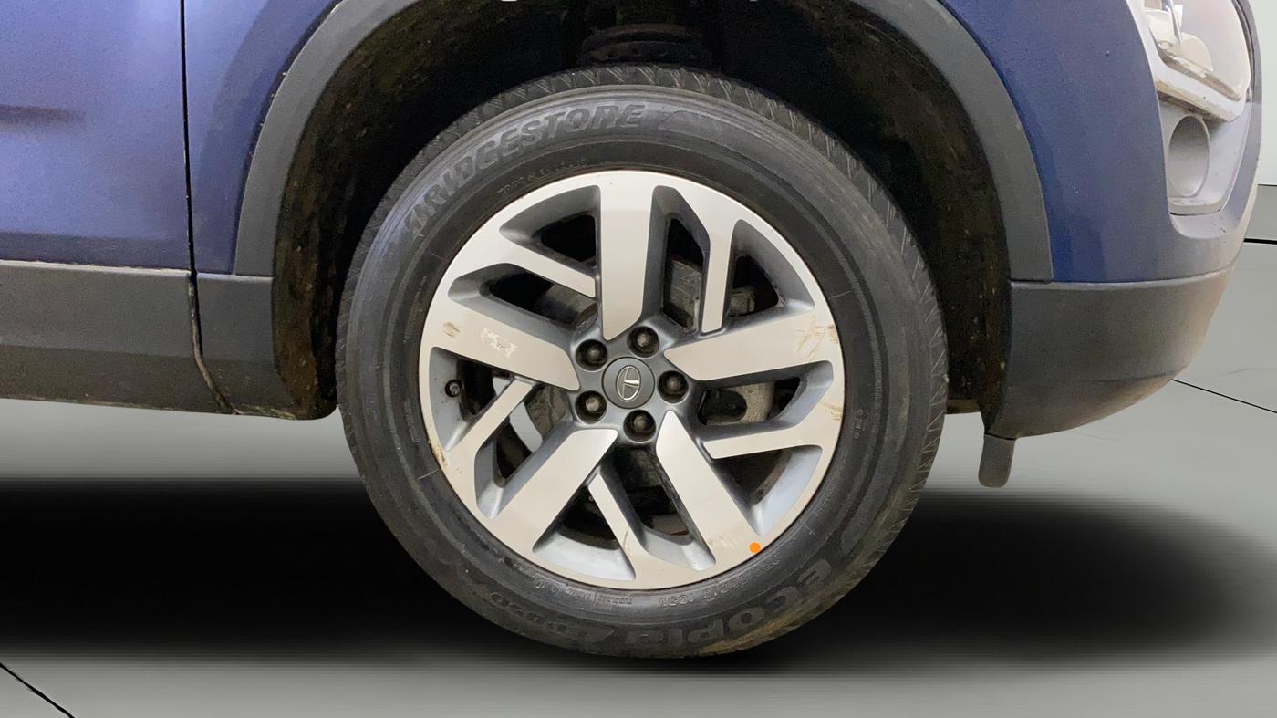 2021 Tata Safari XZA PLUS, Diesel, Automatic, 60,760 km, Right Front Wheel