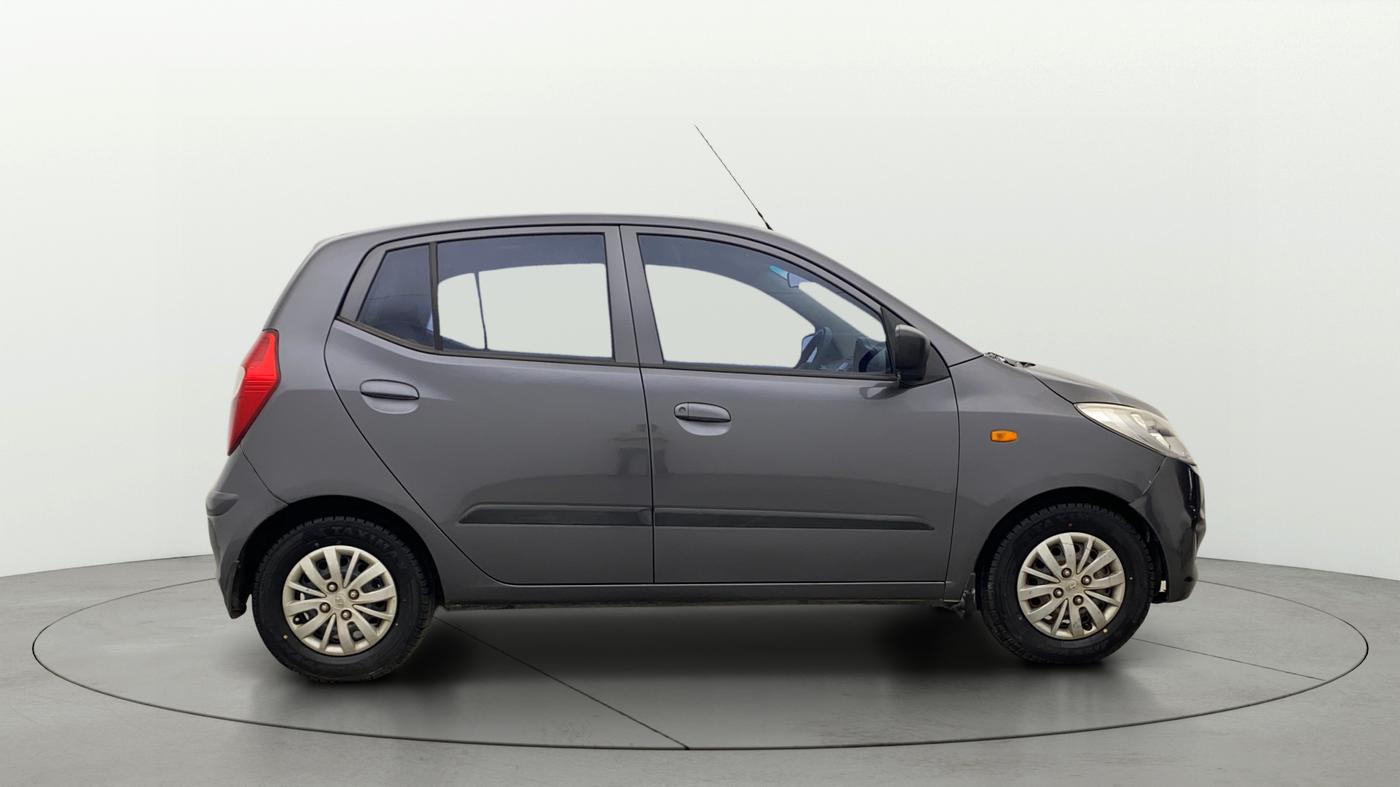 2016 Hyundai i10 SPORTZ 1.1, Petrol, Manual, 68,879 km, Right Side View