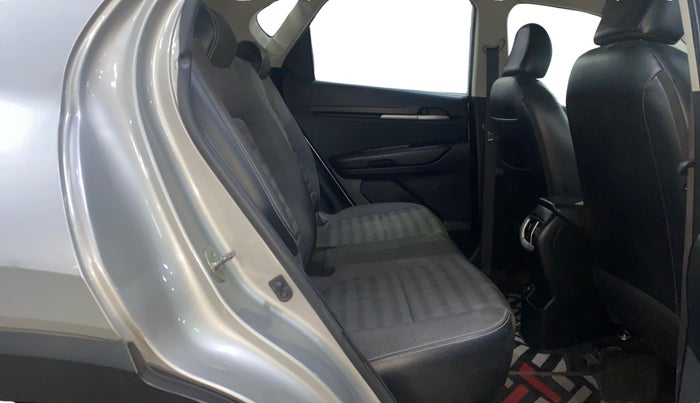 2022 KIA SONET HTK PLUS 1.2, Petrol, Manual, 21,413 km, Right Side Rear Door Cabin