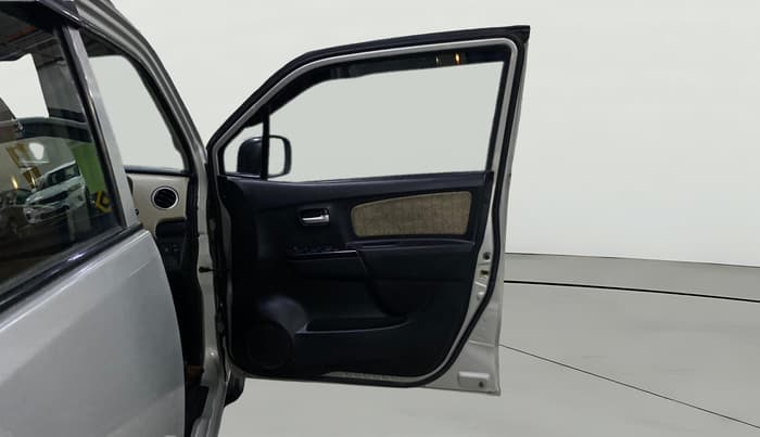 2017 Maruti Wagon R 1.0 VXI AMT, Petrol, Automatic, 47,347 km, RHS Front Door