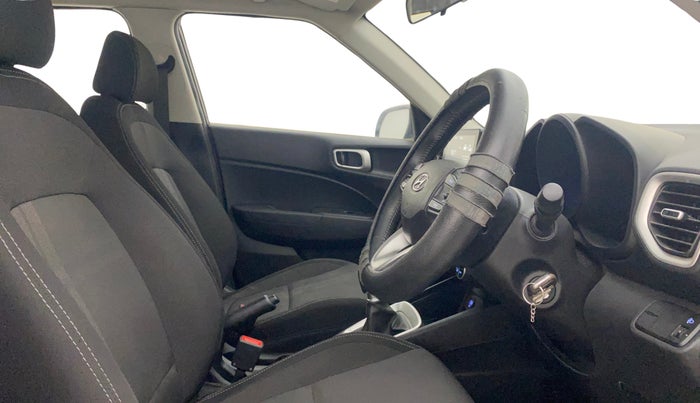 2020 Hyundai VENUE SX 1.5 CRDI, Diesel, Manual, 44,006 km, Right Side Front Door Cabin