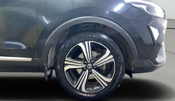 2023 MG ASTOR SHARP 1.5 CVT, Petrol, Automatic, 17,581 km, Right Front Wheel