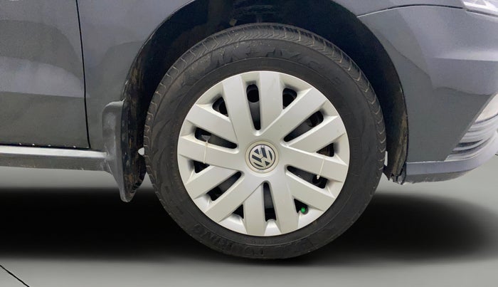 2017 Volkswagen Ameo COMFORTLINE 1.2L, Petrol, Manual, 19,495 km, Right Front Wheel