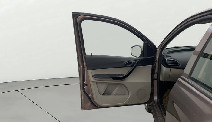 2016 Tata Tiago XT PETROL, Petrol, Manual, 82,868 km, LHS Front Door