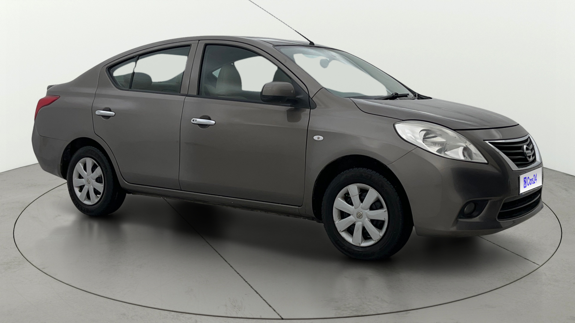 2015 Nissan Sunny XL CVT 2015 Nissan Sunny XL CVT