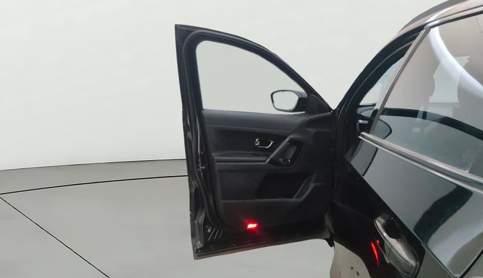 2023 Tata Harrier FEARLESS PLUS DARK EDITION, Diesel, Manual, 73,562 km, LHS Front Door
