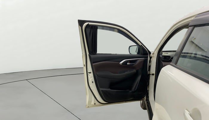 2024 Maruti Grand Vitara SIGMA SMART HYBRID, Petrol, Manual, 31,080 km, LHS Front Door