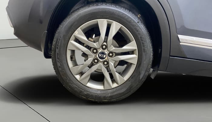 2020 KIA SELTOS HTX IVT 1.5 PETROL, Petrol, Automatic, 1,35,354 km, Right Rear Wheel