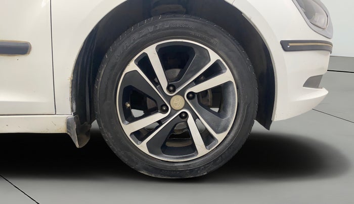 2020 Tata ALTROZ XZ PETROL, Petrol, Manual, 18,468 km, Right Front Wheel