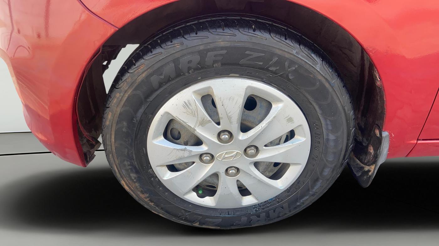 2013 Hyundai i10 MAGNA 1.2, Petrol, Manual, 55,606 km, Left Front Wheel