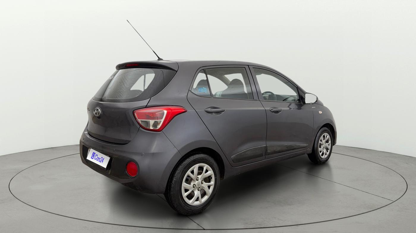 2018 Hyundai Grand i10 MAGNA AT 1.2 KAPPA VTVT, Petrol, Automatic, 47,108 km, Right Back Diagonal