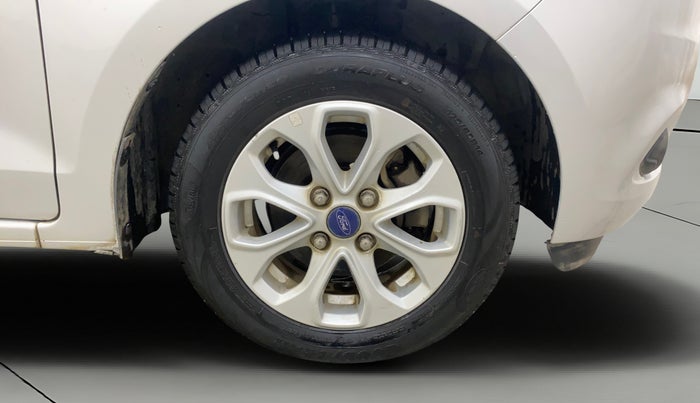 2015 Ford Figo Aspire TITANIUM 1.2 PETROL, Petrol, Manual, 55,398 km, Right Front Wheel