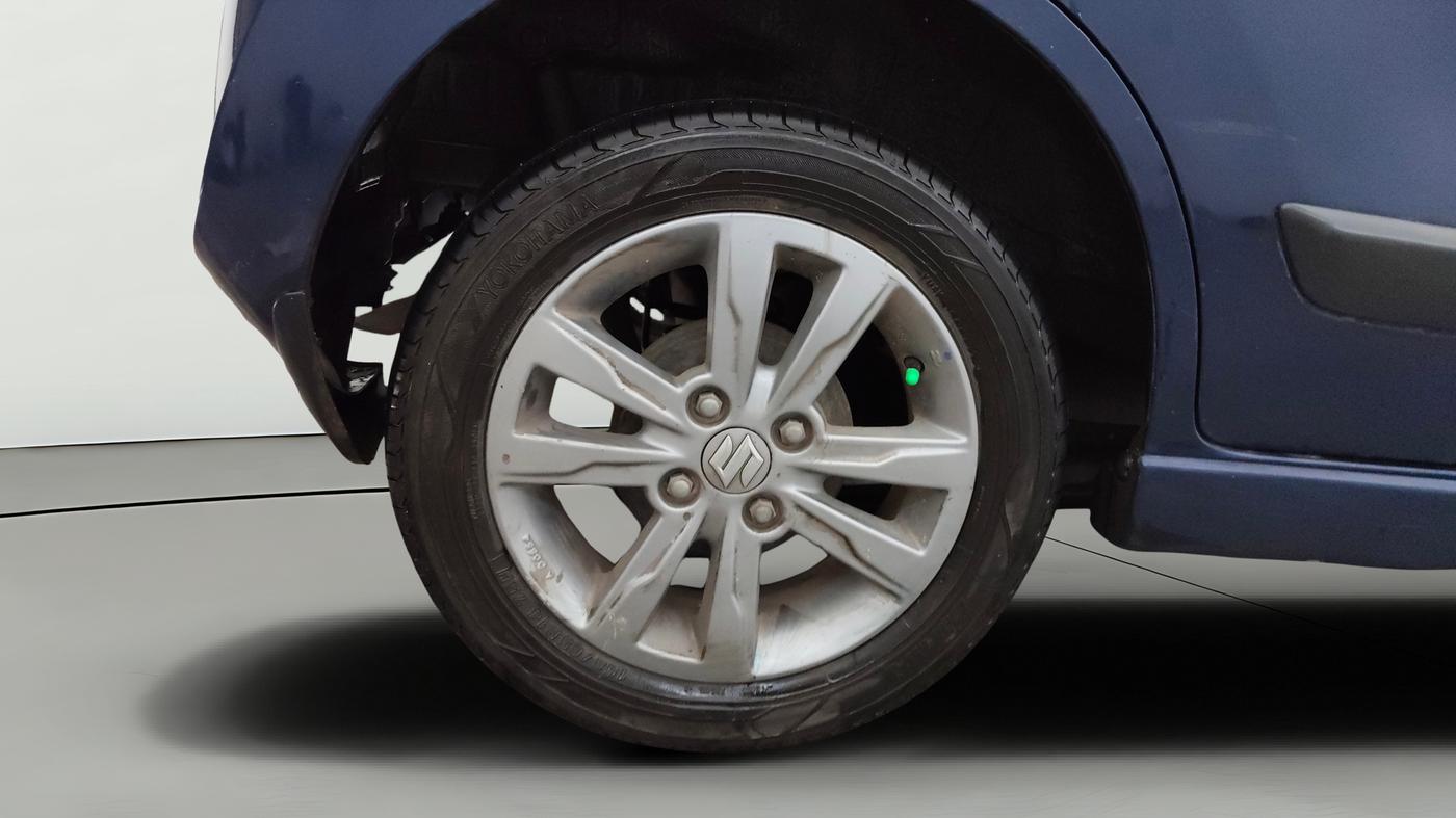 2015 Maruti Wagon R Stingray VXI, Petrol, Manual, 65,677 km, Right Rear Wheel