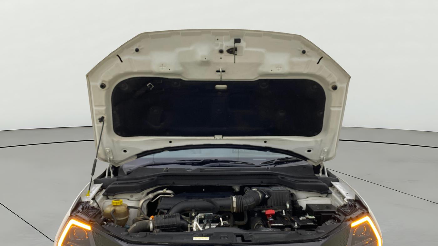 2025 Mahindra XUV 3XO AX5L 1.2 TGDi AT, Petrol, Automatic, 14,049 km, Open Bonet