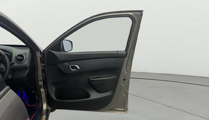 2019 Renault Kwid RXT 1.0 AMT (O), Petrol, Automatic, 57,254 km, RHS Front Door