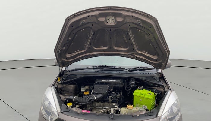 2017 Tata Tiago XT PETROL, Petrol, Manual, 88,698 km, Open Bonet