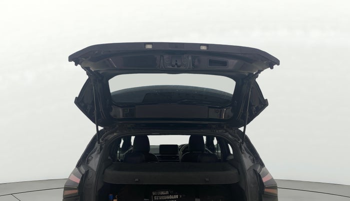 2024 Tata NEXON Creative Plus S 1.2 Revotron 6AMT Dark Edition, CNG, Automatic, 46,394 km, Boot Door Open