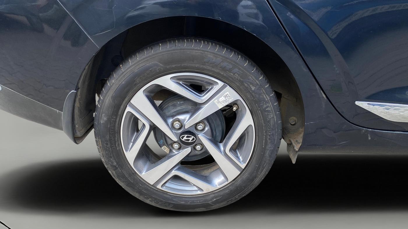 2024 Hyundai AURA SX 1.2 CNG, CNG, Manual, 27,116 km, Right Rear Wheel