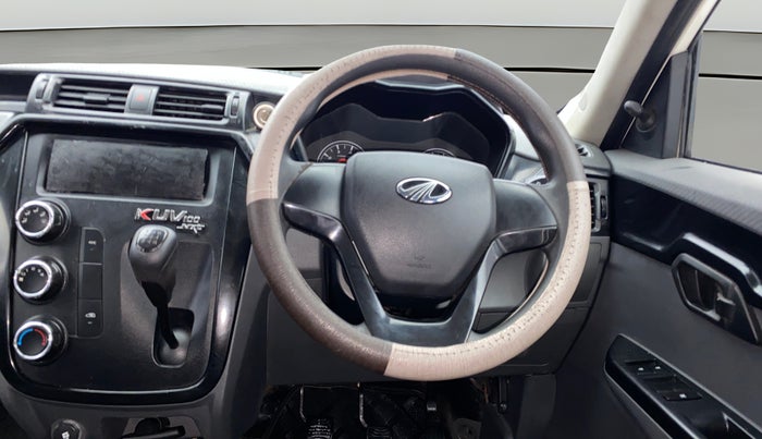 2020 Mahindra KUV 100 NXT K4+ P 6 STR, Petrol, Manual, 55,833 km, Steering Wheel Close Up