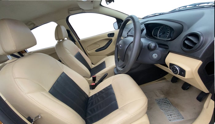 2016 Ford Figo Aspire AMBIENTE 1.2 PETROL, Petrol, Manual, 46,363 km, Right Side Front Door Cabin