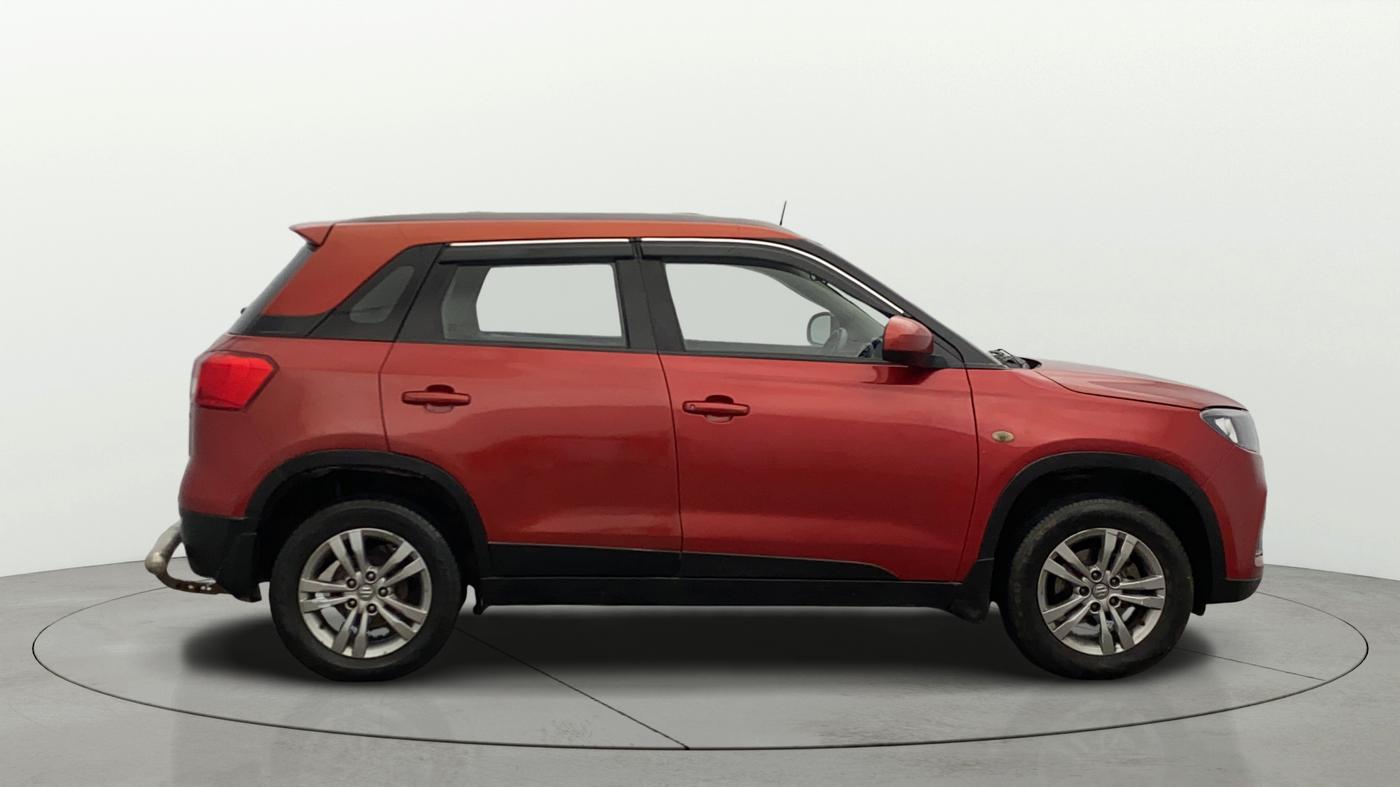 2017 Maruti Vitara Brezza ZDI, Diesel, Manual, 1,39,612 km, Right Side View
