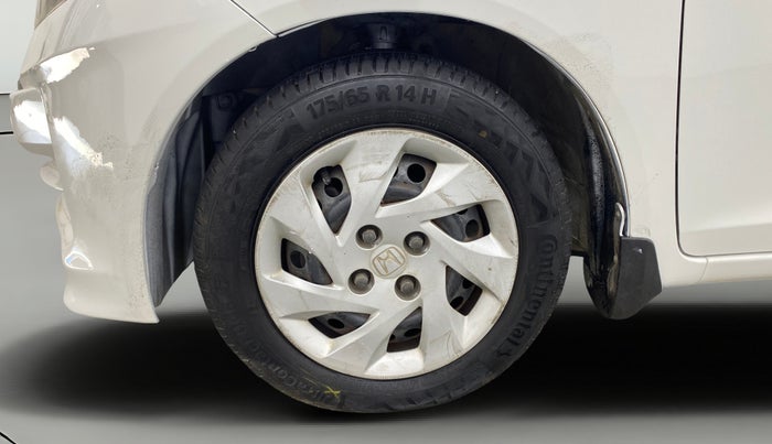 2015 Honda Amaze 1.5L I-DTEC S, Diesel, Manual, 1,07,020 km, Left Front Wheel