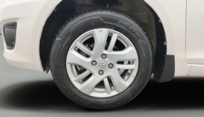 2014 Maruti Swift Dzire ZXI, Petrol, Manual, 69,292 km, Left Front Wheel