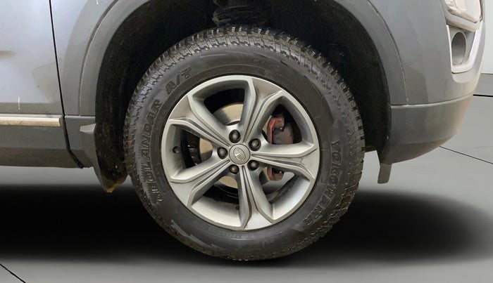 2021 Tata Harrier XZA 2.0L, Diesel, Automatic, 70,593 km, Right Front Wheel