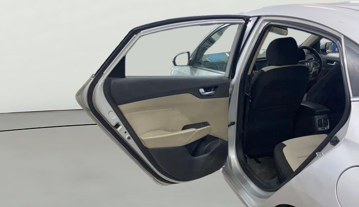 2017 Hyundai Verna 1.6 CRDI SX, Diesel, Manual, 1,40,501 km, LHS Rear Door