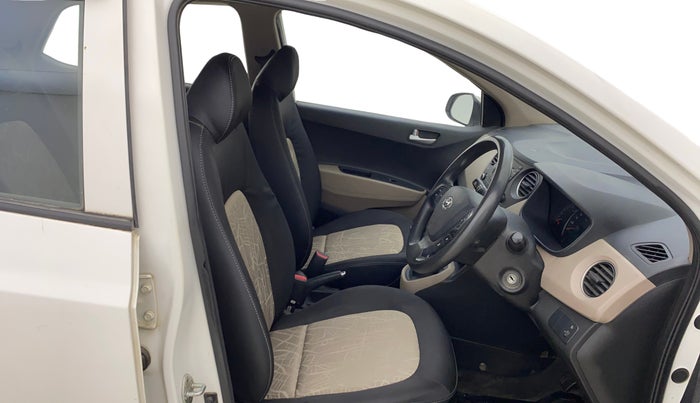 2016 Hyundai Grand i10 SPORTZ 1.2 KAPPA VTVT, Petrol, Manual, 56,646 km, Right Side Front Door Cabin