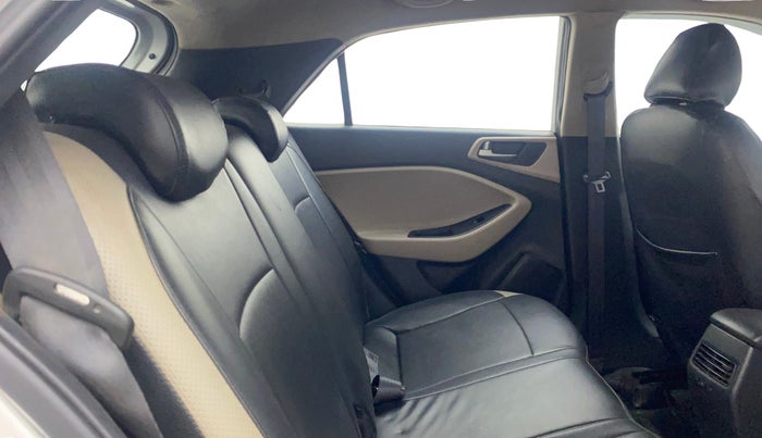 2017 Hyundai Elite i20 ASTA 1.2 (O), Petrol, Manual, 50,645 km, Right Side Rear Door Cabin