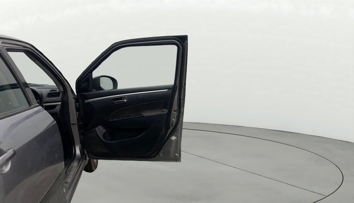 2013 Maruti Swift ZDI, Diesel, Manual, 1,02,438 km, RHS Front Door