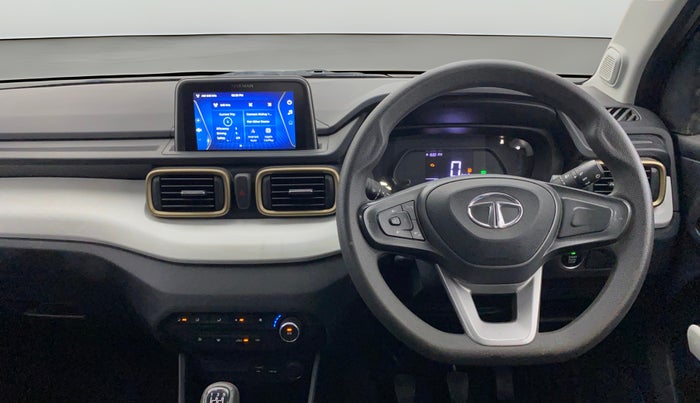 2023 Tata PUNCH ACCOMPLISHED DAZZLE SUNROOF CNG MT, CNG, Manual, 16,592 km, Steering Wheel Close Up
