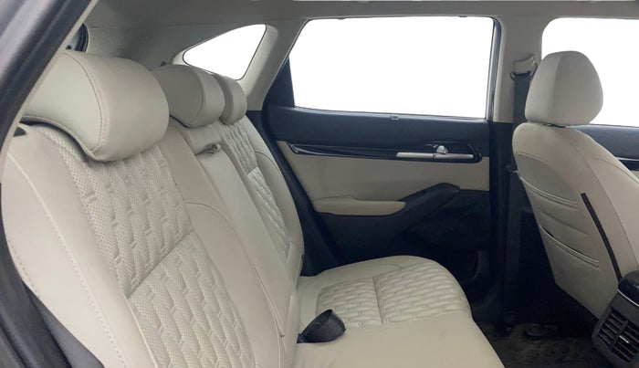 2022 KIA SELTOS HTX PETROL 1.5, Petrol, Manual, 26,183 km, Right Side Rear Door Cabin